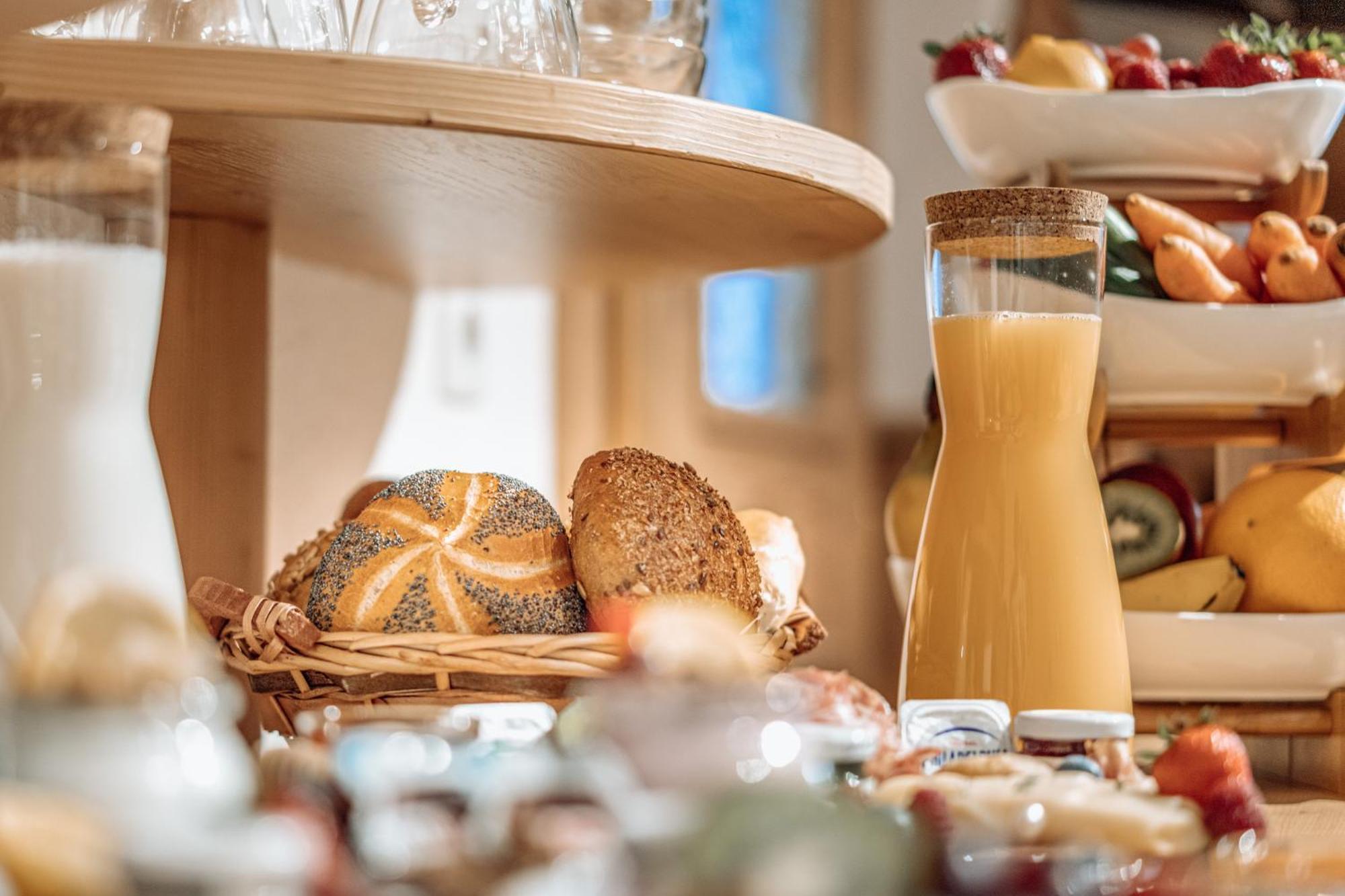 ゼルデン Auer-Fiegl Bed & Breakfast エクステリア 写真