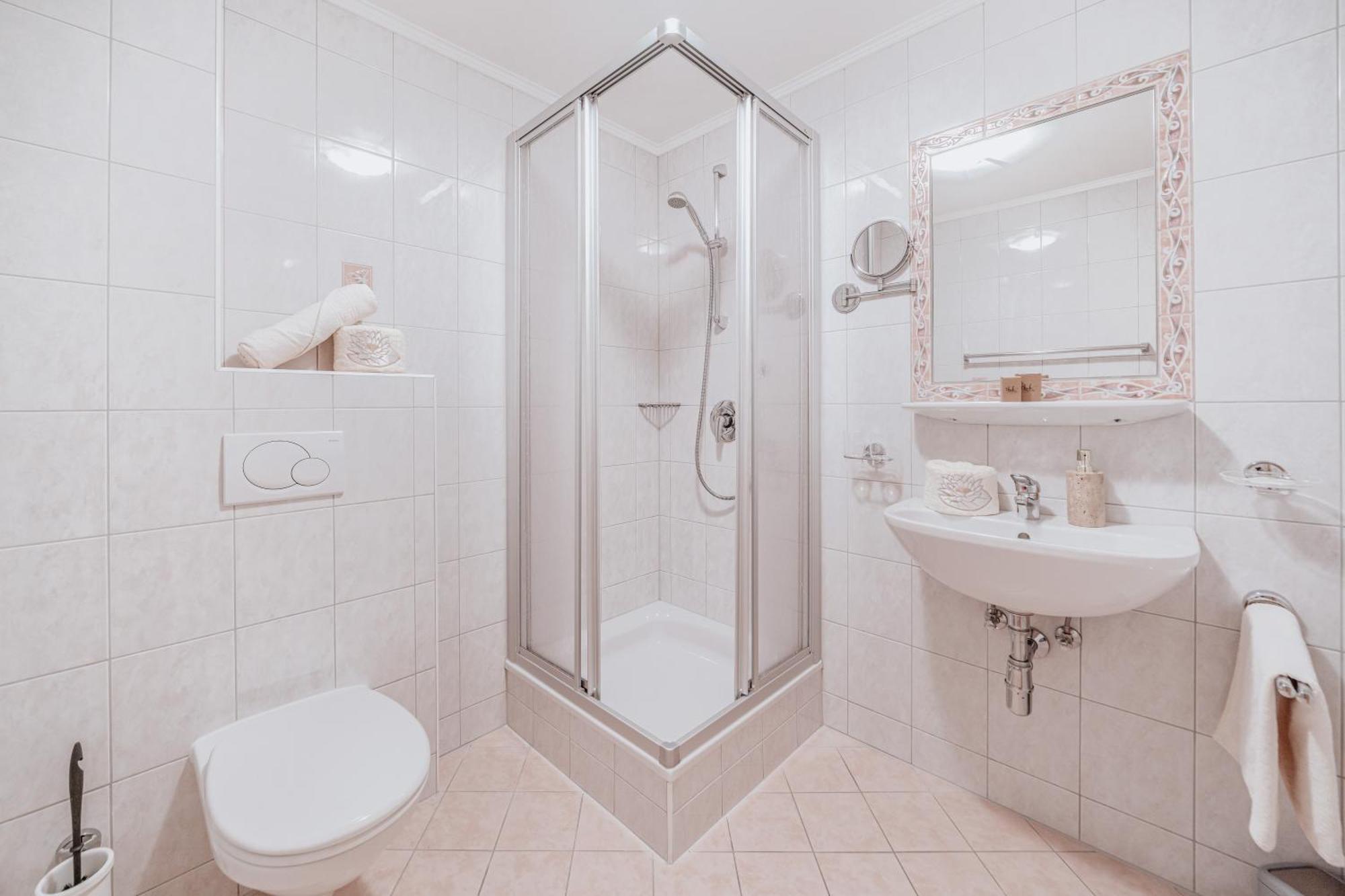 ゼルデン Auer-Fiegl Bed & Breakfast エクステリア 写真