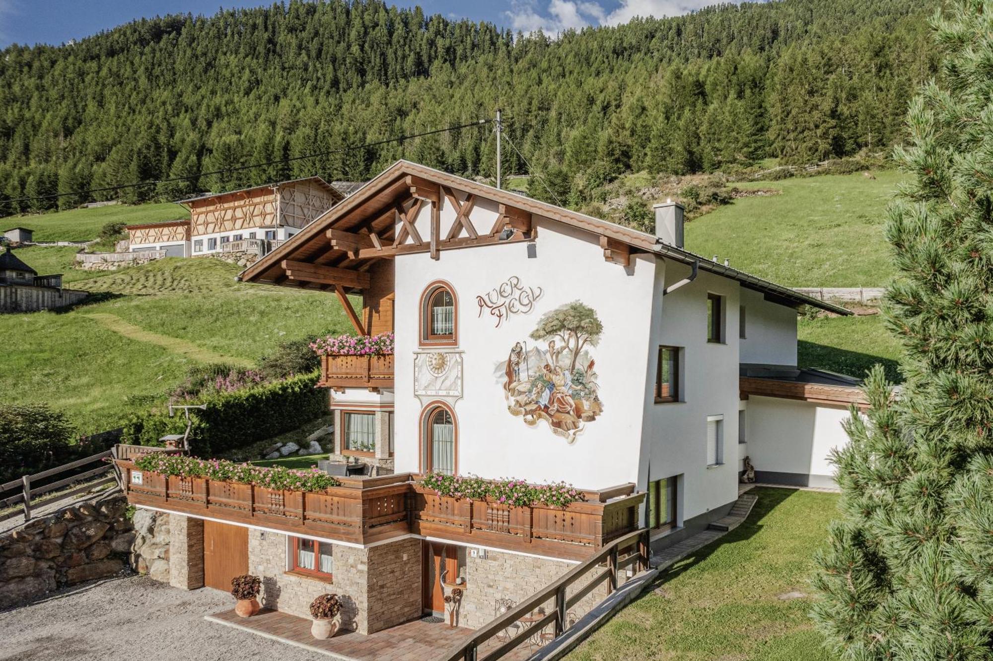 ゼルデン Auer-Fiegl Bed & Breakfast エクステリア 写真